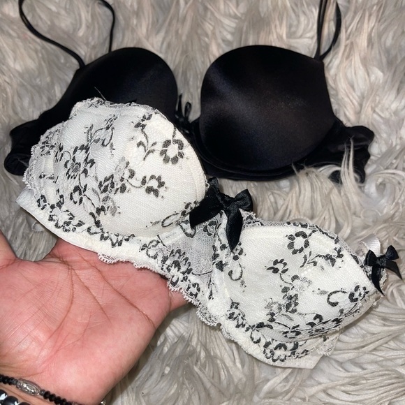 Victoria secret bra bundle - Picture 2 of 5